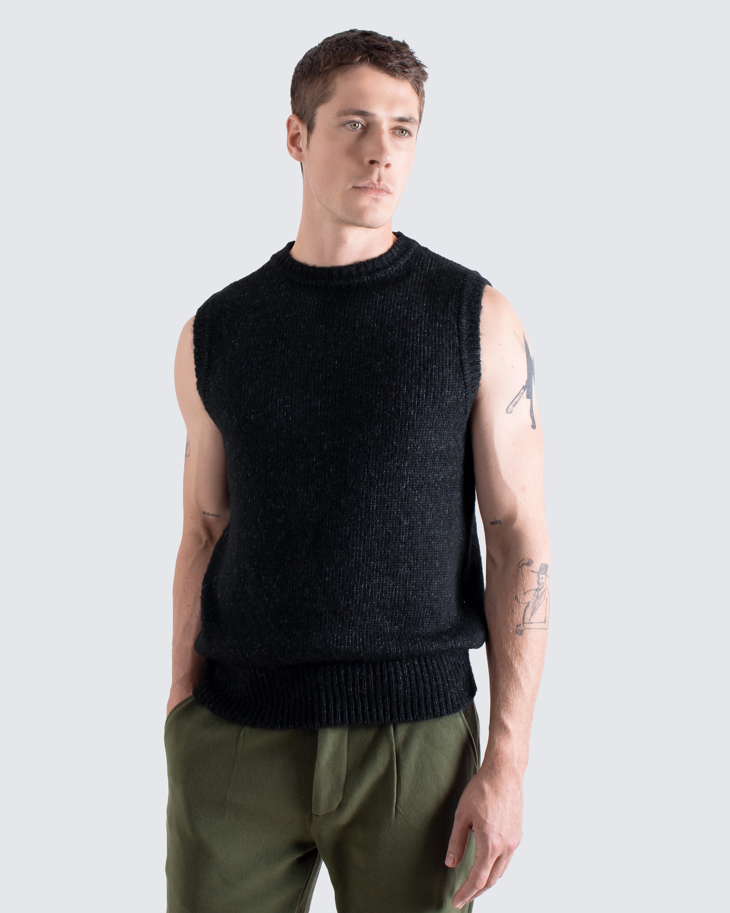 Knit Vest · Jards Knit Vest - Dark Grey