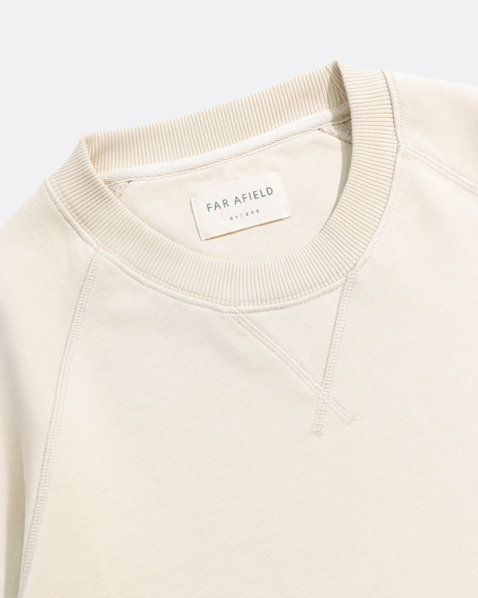 Sweatshirt · Edmund T-Shirt - Stone