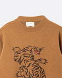 Bagh Jumper, close-up of the ribbed crew neck and tiger motif