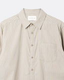 Day Shirt in light grey, collar and construction detail