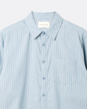 Day Shirt in light blue, collar and construction detail